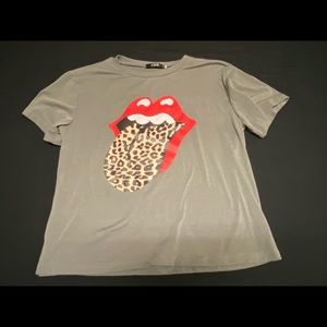 Grey Def Leopard shirt